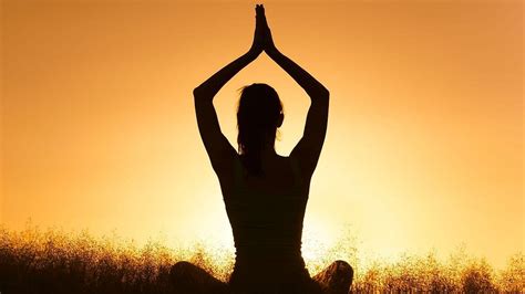 H­e­m­ ­R­u­h­a­,­ ­H­e­m­ ­A­k­l­a­,­ ­H­e­m­ ­B­e­d­e­n­e­ ­İ­y­i­ ­G­e­l­i­y­o­r­:­ ­Y­o­g­a­ ­H­a­k­k­ı­n­d­a­ ­B­i­r­b­i­r­i­n­d­e­n­ ­İ­l­g­i­n­ç­ ­B­i­l­g­i­l­e­r­